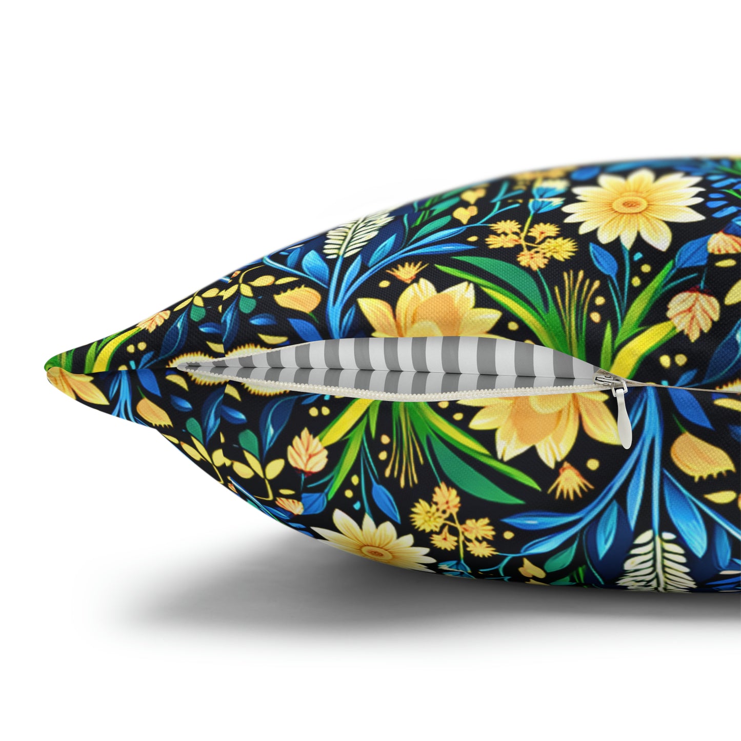 Hyde Park London Early English Daffodil Spring Flowers Decorative Accent Spun Polyester Pillow Cover