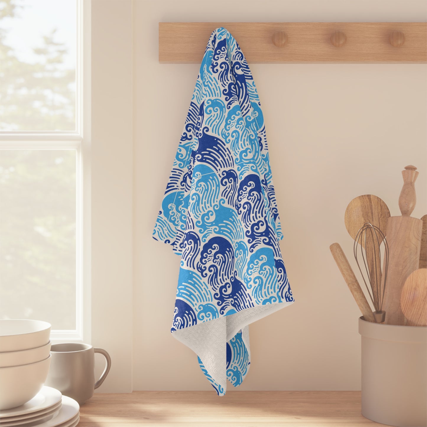 Ming Dynasty Waves Blue and White Chinese Woodblock Print Decorative Kitchen Waffle Microfiber Waffle Tea Towel/Bar Towel