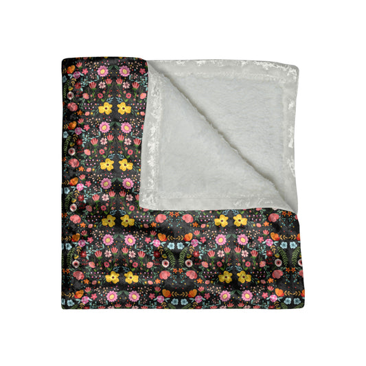 Folklore Floral Pattern Crushed Velvet Blanket