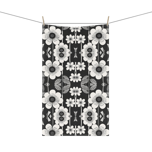 Black and White Poppies Mod Pop Art Decorative Kitchen Tea Towel/Bar Towel