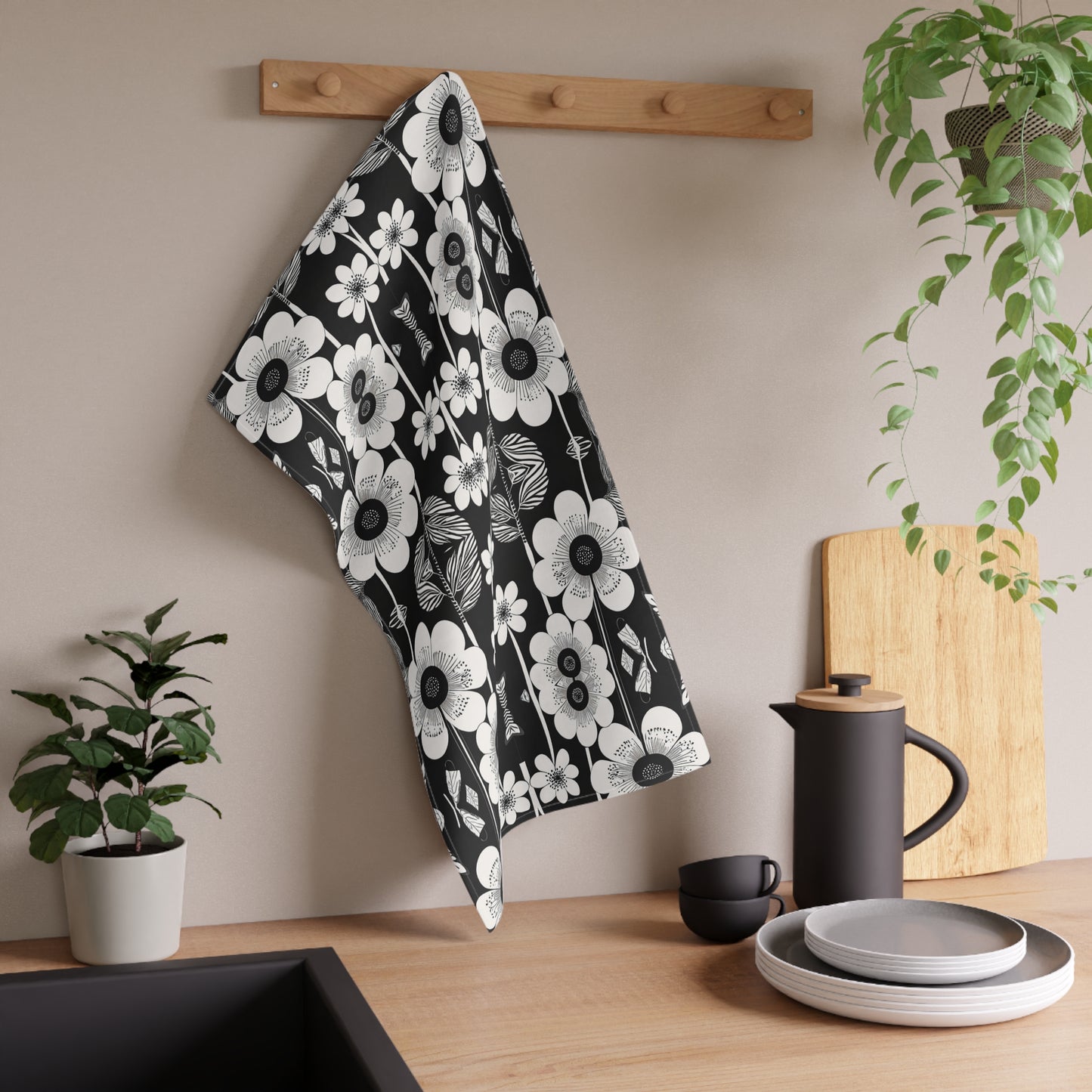 Black and White Poppies Mod Pop Art Decorative Kitchen Tea Towel/Bar Towel