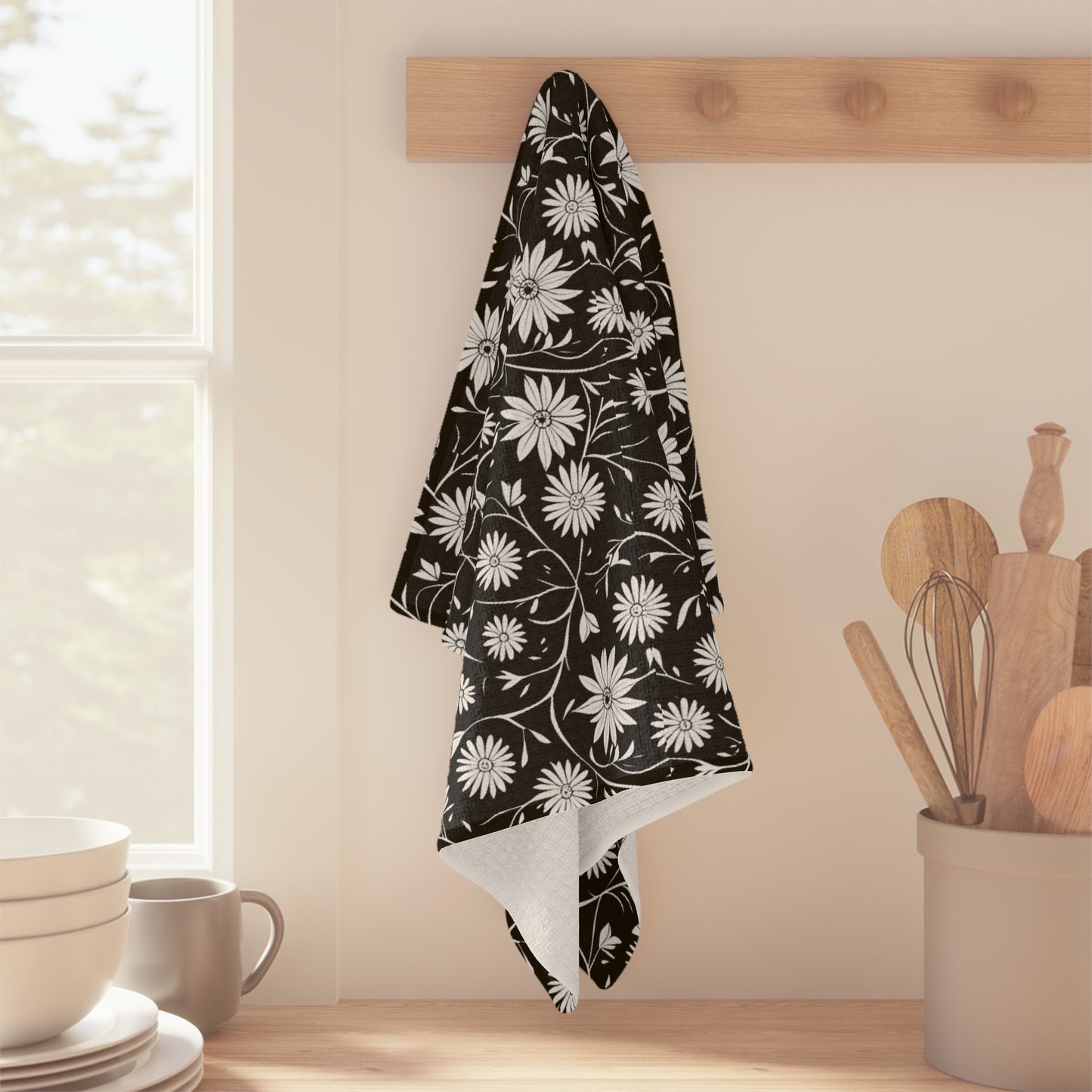 Field of Scandinavian Black and White Daisies 1970s Floral Pattern Decorative Kitchen Waffle Microfiber Tea Towel/Bar Towel